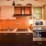 Nyaraló In With Kitchen