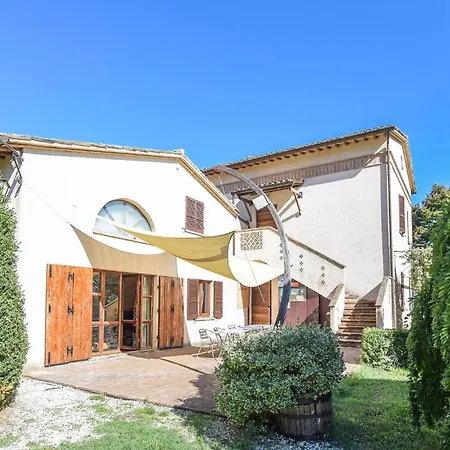 In With Kitchen بيت للعطل *